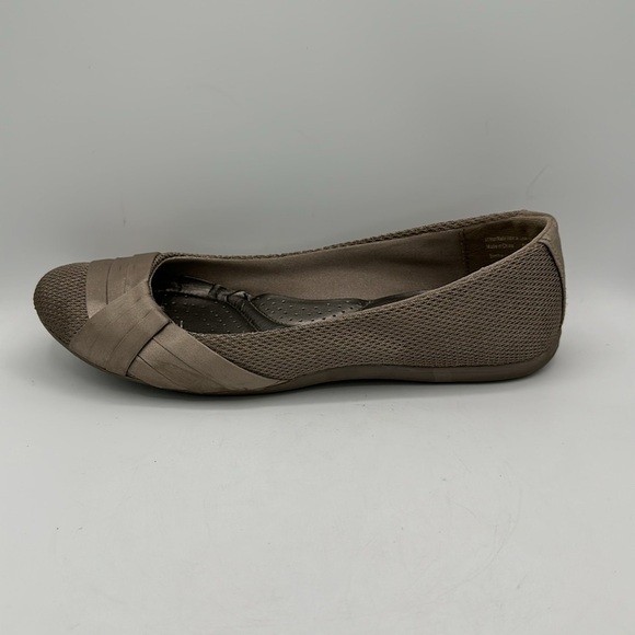 Dexflex Sport taupe / tan canvas and ribbon flats, size 7.5 - Picture 7 of 10